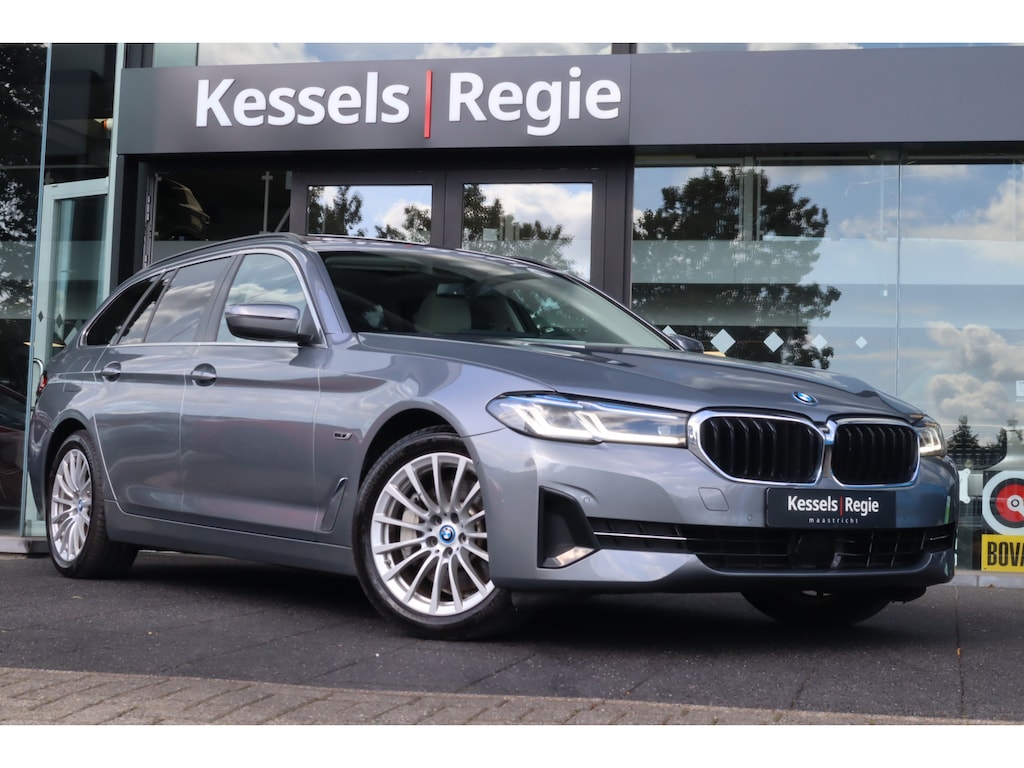 BMW 5-Serie Touring 530e | Pano | Dri.Ass.Pro | Laser | HuD | Keyless | El.Stoelen | Camera | Leer | CarPlay | Stoelverwarming |