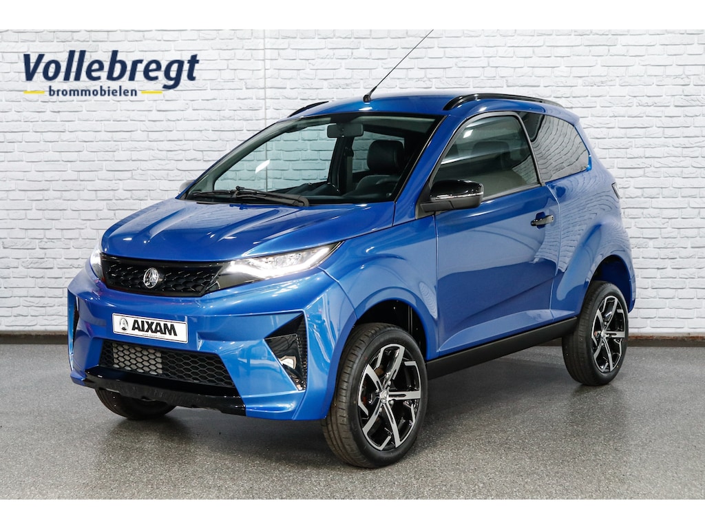 AIXAM Crossover SUV / 9 Inch Tablet