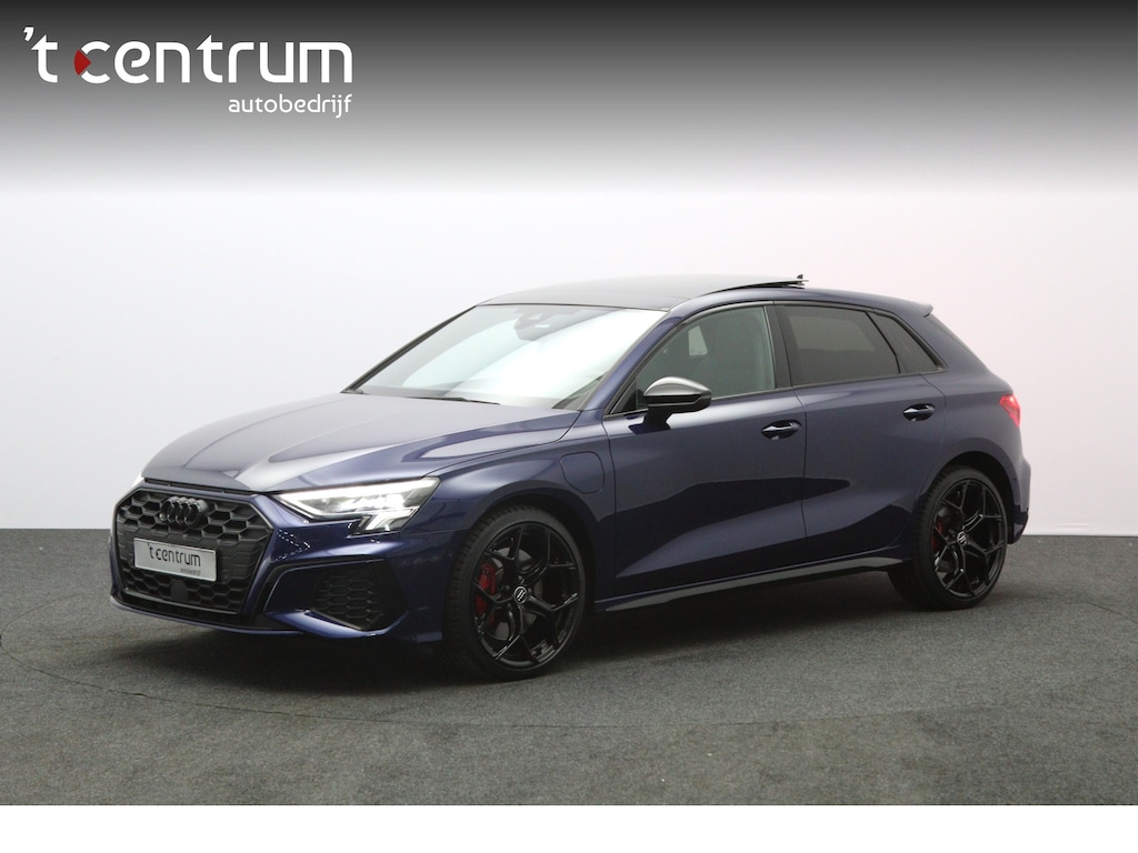 Audi A3 Sportback 45 TFSI e 245 PK S-Line edition Competition PHEV, Panoramadak, Adap. Cruise Control, Head-Up, Stoelverwarming