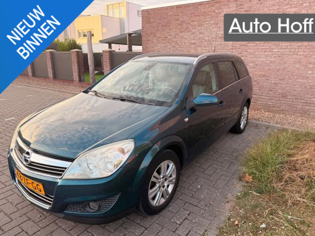 Opel Astra Wagon 1.8 Executive | Navi | Airco | Cruise Control | LMV | Trekhaak | Sportstoelen | Half Leer | Privacy Glass | APK tot 01-05-2027!