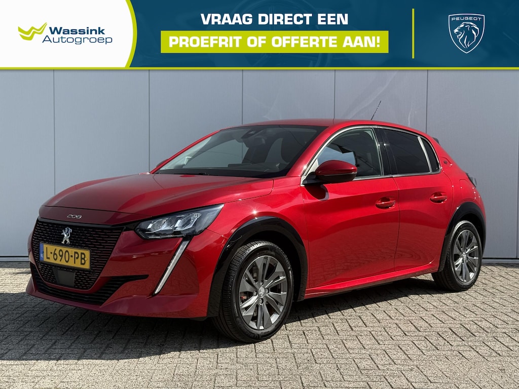 Peugeot e-208 EV Allure Pack 50 kWh | Achteruitrijcamera | Carplay | Cruise control | Lane assist | Lichtmetalen velgen | SOH 91.7% |