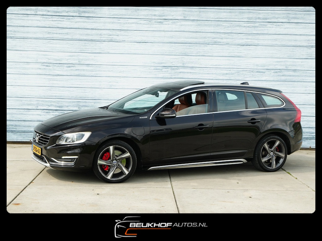 Volvo V60 2.4 D6 AWD Plug-In Hybrid Trekhaak Dak Camera