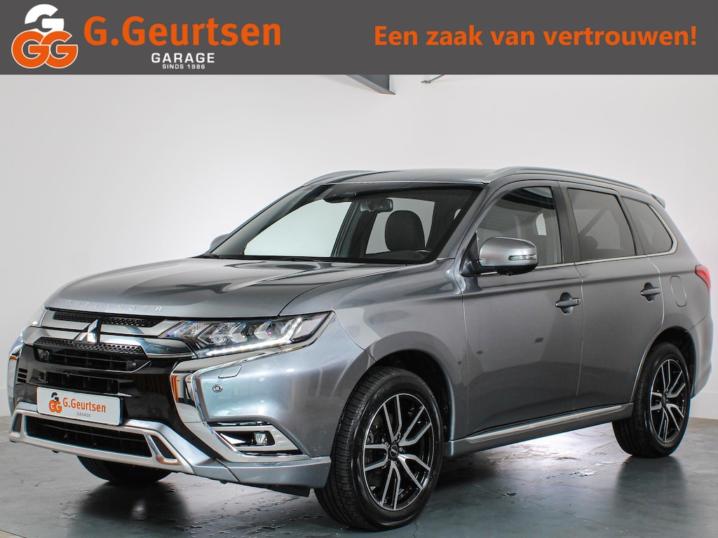 Mitsubishi Outlander 2.4 PHEV Intense+ Panoramadak, Camera, Navigatie, Cruise Control