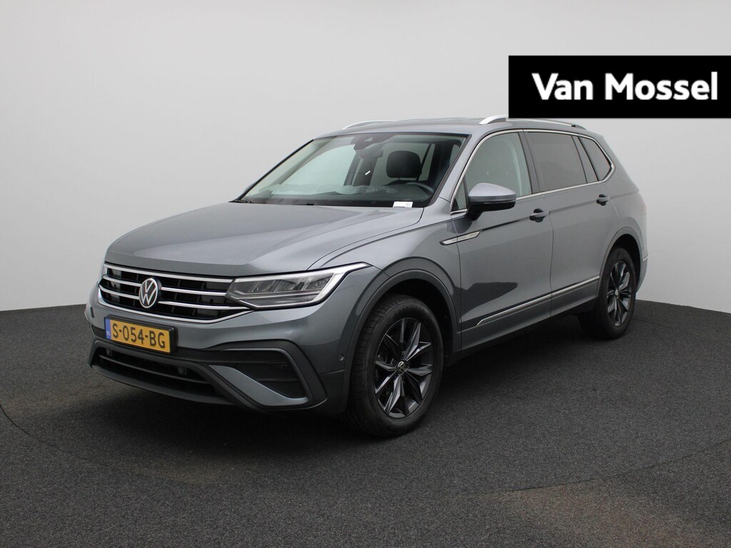 Volkswagen Tiguan Allspace 1.5 TSI Life Business 7p. 150 PK | Automaat | Navigatie | Parkeersensoren | Stoelverwarming | Stuurverwarming | ergoActive-stoelen | Dodehoeksensor | Digital Cockpit Pro | Adaptive Cruise Control | Climatronic | Apple Carplay | Android Auto |