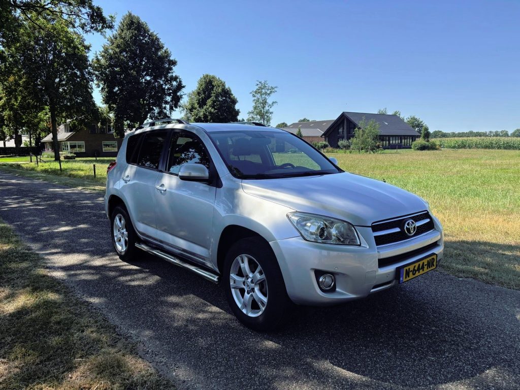 Toyota RAV4 2.0 VVTi Dynamic 2WD | Trekhaak | Cruise Control | Stoelverwarming |