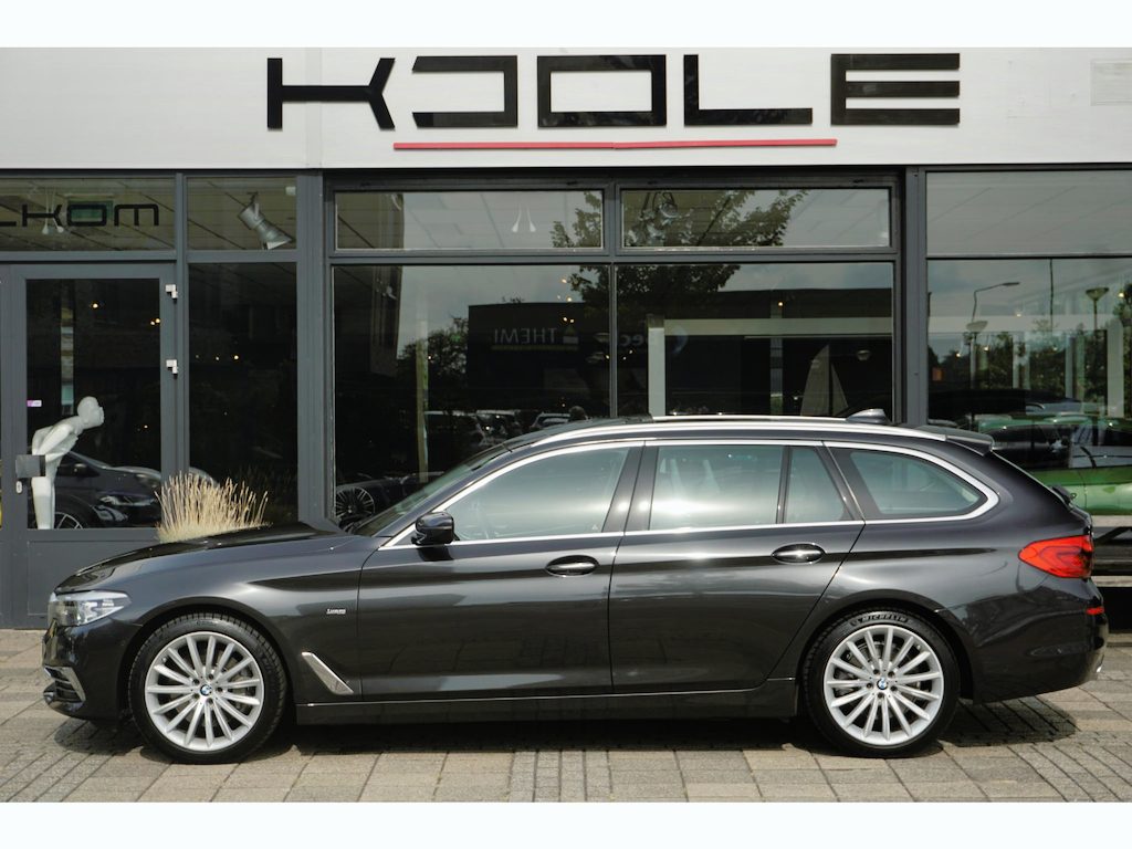 BMW 5-Serie Touring 530i xDrive High Executive