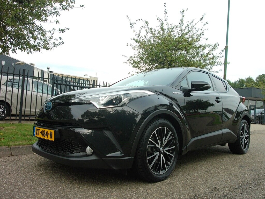 Toyota C-HR / C-HR+ 1.8 Hybrid 122pk CVT Executive