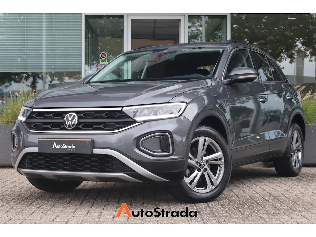 Volkswagen T-Roc 1.5 TSI Life 75 Edition 150pk DSG I Navi I Carplay I Camera I DAB I LED I ACC