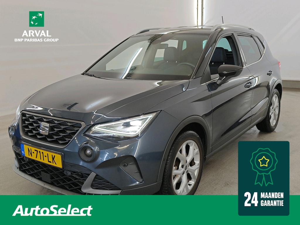 SEAT Arona 1.0 TSI 110pk FR Business Intense | Stoelverwarming | Half leder/Alcantara | LED | Navi | CarPlay | 17" | Camera | PDC
