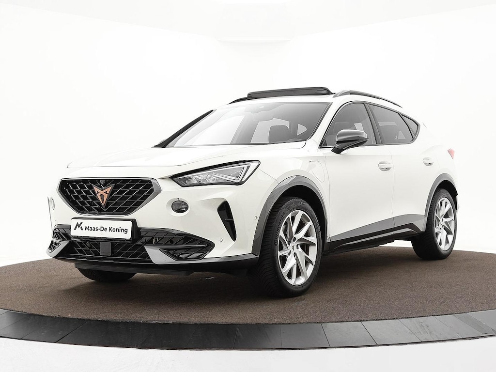 CUPRA Formentor 1.4 TSI 204pk DSG e-Hybrid Essential · Panoramadak · 360 Camera · Stoel-& Stuurverwarming · Apple/Android Car Play · 18'' Inch ·