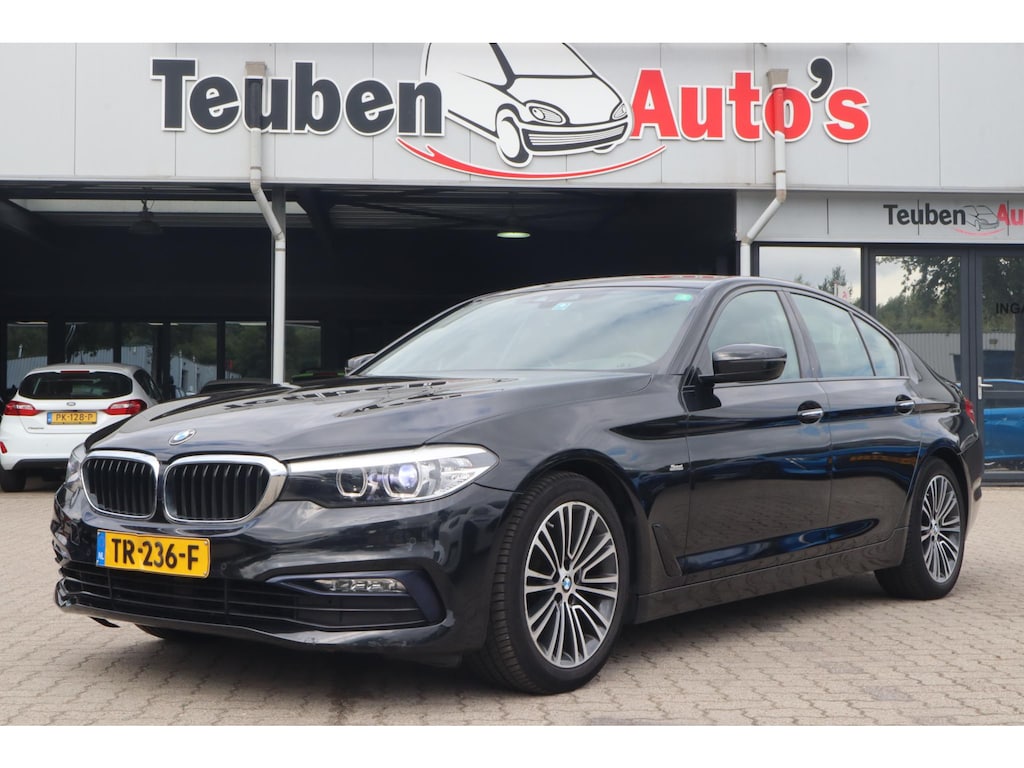 BMW 5-Serie 520d EDE Executive | Sportline | Audio Media Pack | Spotstoelen | Donkere hemel