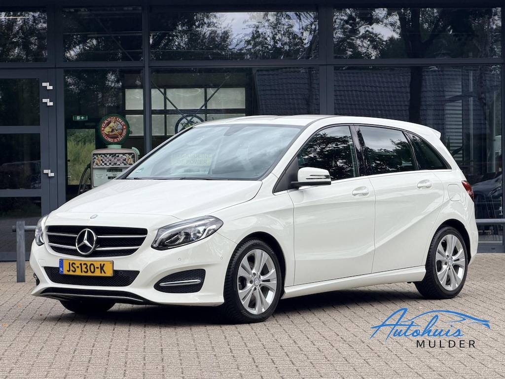 Mercedes-Benz B-klasse 180 Lease Edition Ambition | Automaat | Cruise | Camera | Stoelverwarming | Trekhaak