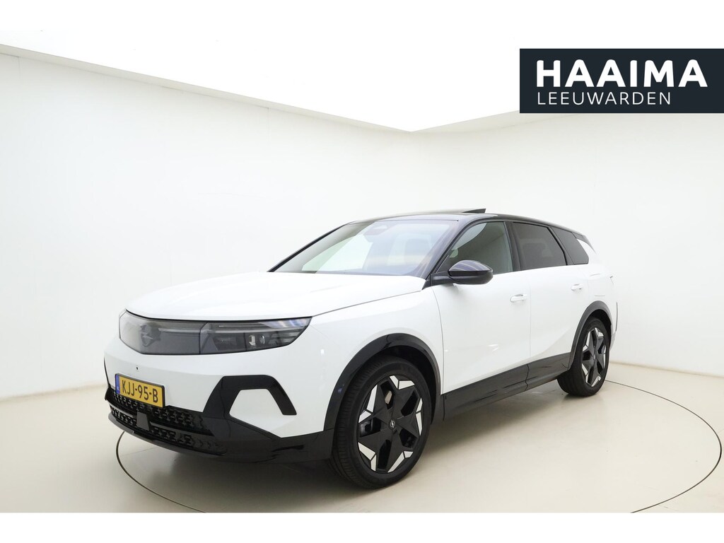 Opel Grandland Electric Ultimate AWD 73 kWh | DEMO | Massagestoel| Panorama dak | Navigatie | Leder | AGR | Matrix-LED | Camera | Winter Pakket | 20" Lichtmetalenvelgen | Keyless