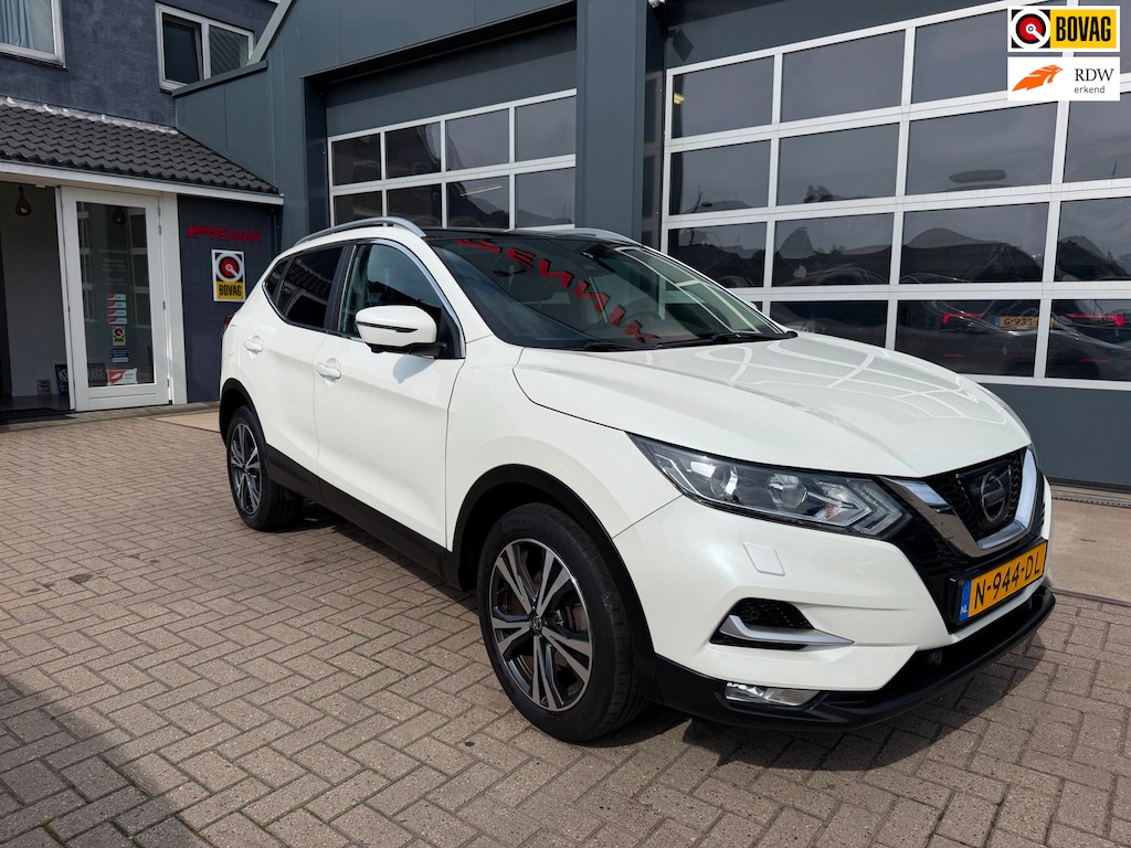 Nissan Qashqai 1.2 N-Connecta / Pano / Top View / Cruise / Stoelverw. / Parel Wit .