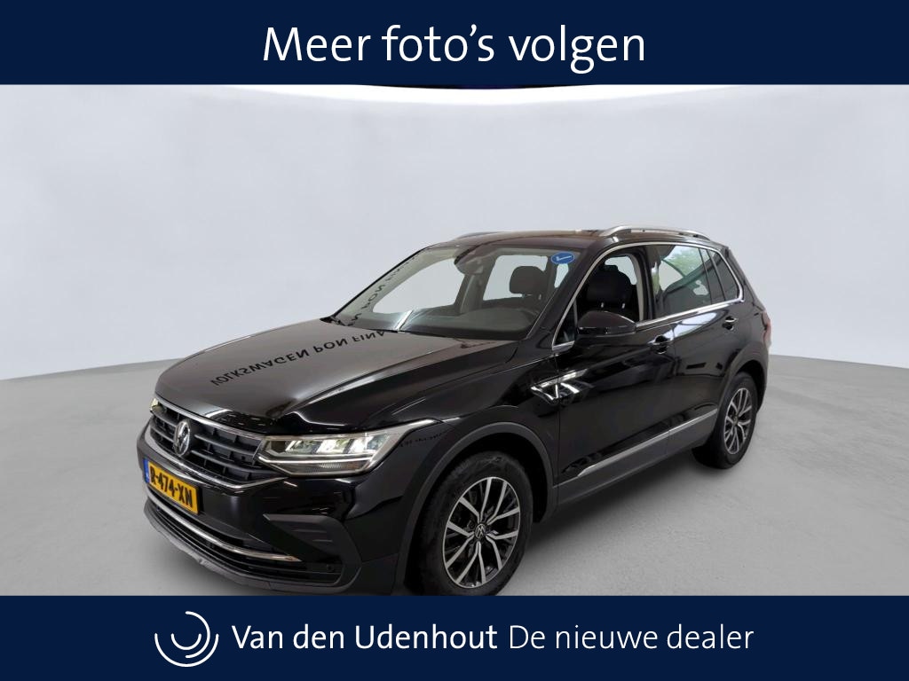 Volkswagen Tiguan 1.5 TSI 130pk Life Business / Navigatie / Stoelverwarming / Camera
