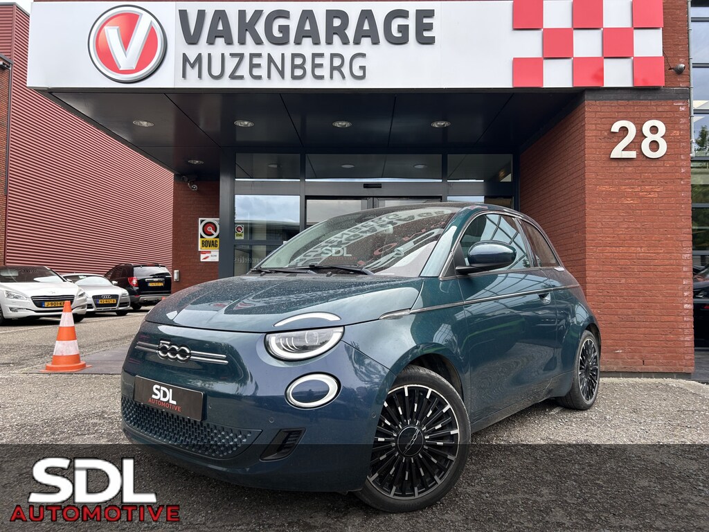 Fiat 500e La Prima 42 kWh // SOH 90% // FULL LED // NAVI + CARPLAY // PANO-DAK // CAMERA // PDC V+A // ADAPTIVE CRUISE
