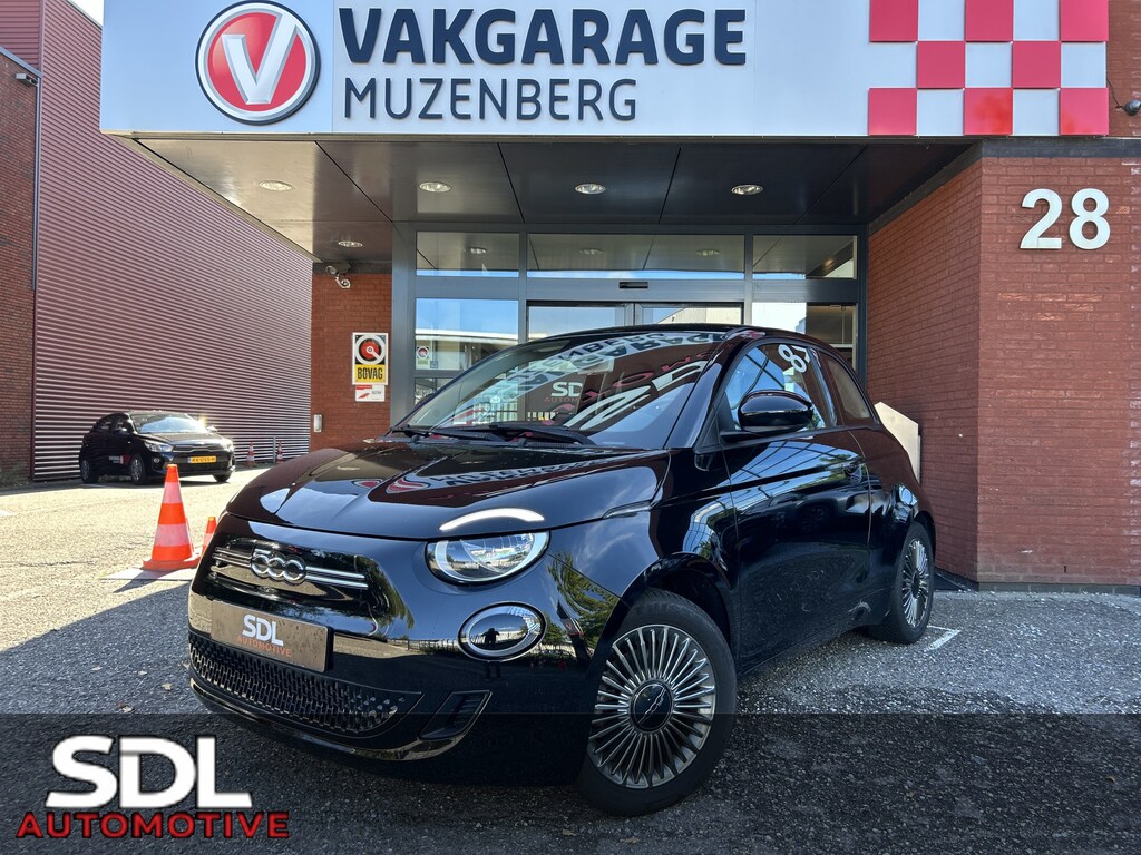 Fiat 500e Icon 42 kWh Long Range SOH 94% // LED // NAVI + CARPLAY // PDC // CRUISE // CLIMA