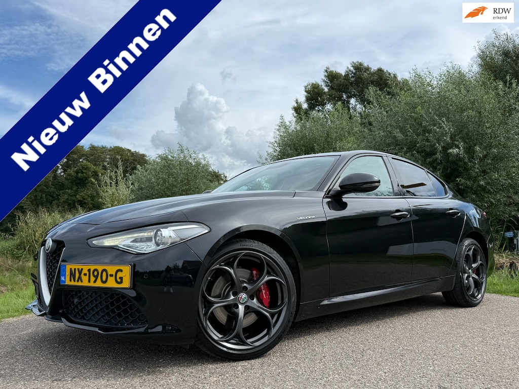 Alfa Romeo Giulia 2.0 T AWD Veloce Automaat | 1e Eigenaar | Panoramadak | Harman & Kardon | 19" Velgen | Leder | Camera | Navi |