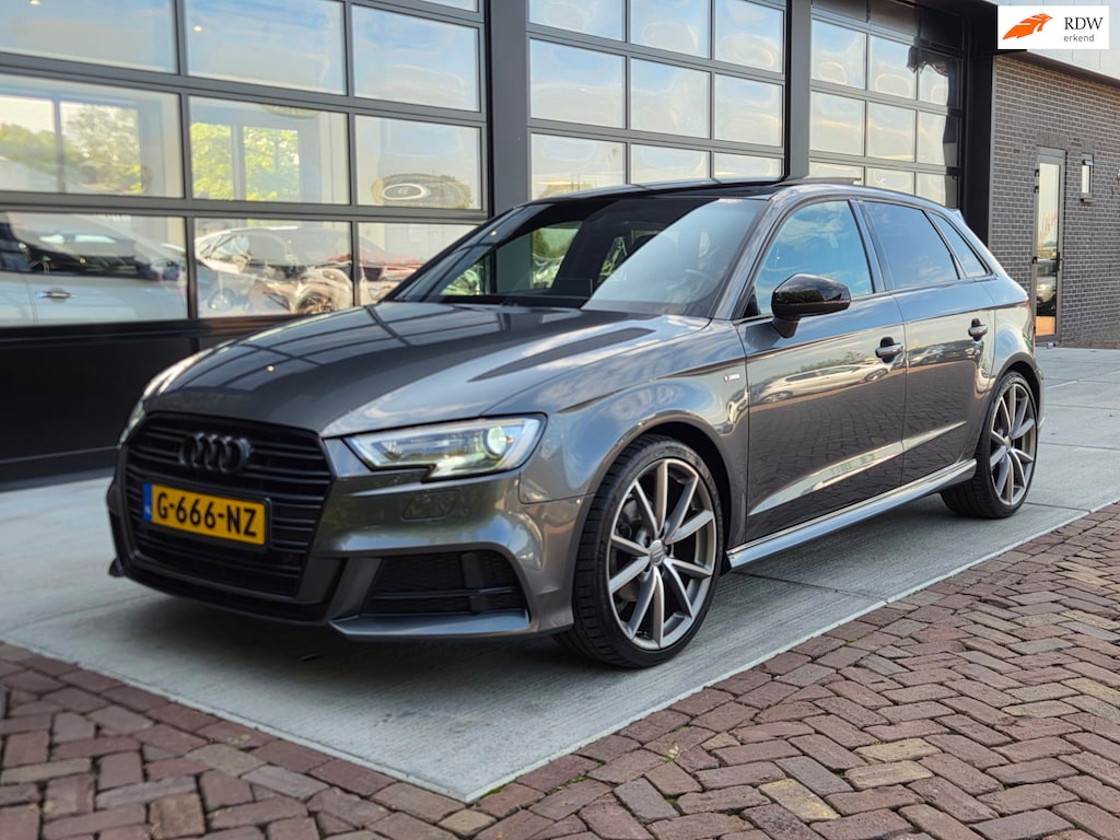 Audi A3 Sportback 1.5 TFSI 150 PK CoD Sport S Line Edition | AUT | Panodak