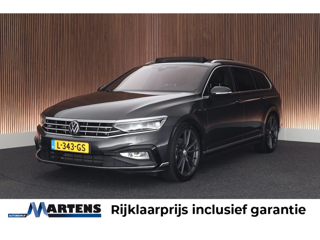 Volkswagen Passat Variant 1.5 TSI 150pk DSG R-Line Business + Trekhaak Camera Keyless Leder Panoramadak Stoelverwarming Navigatie