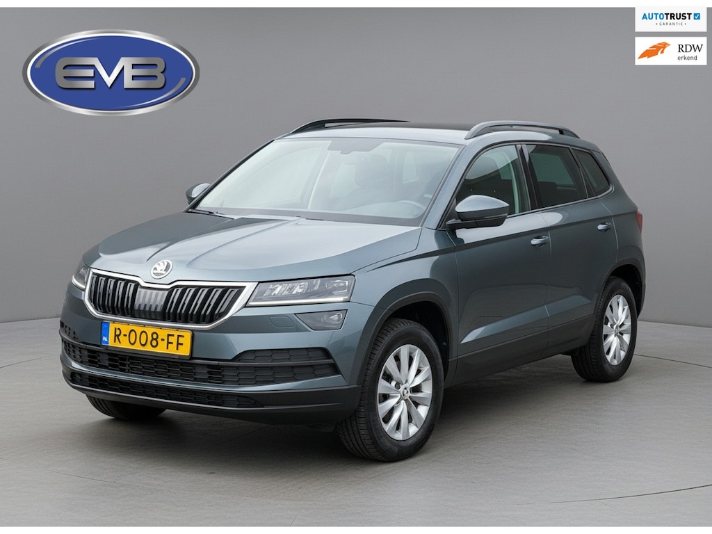 Skoda Karoq 1.5 TSI ACT Business Edition, trekhaak, stoelverwarming, navigatie, climaat controle