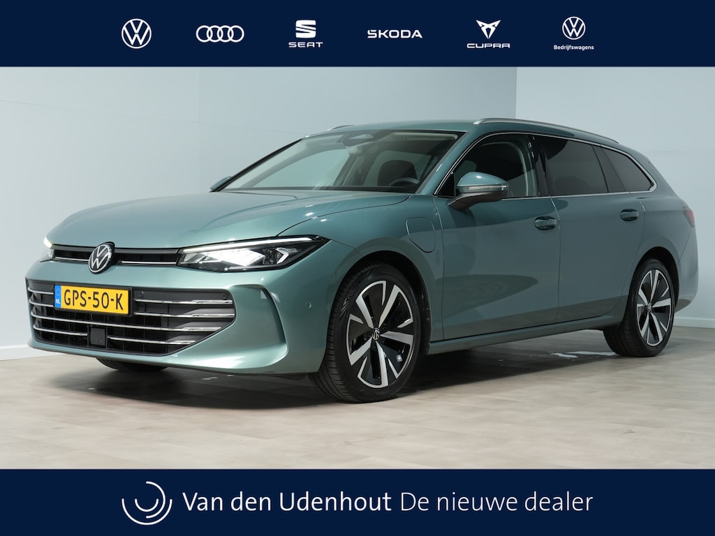 Volkswagen Passat Variant 1.5 eHybrid Business Led Navigatie 17'' LM velgen 172
