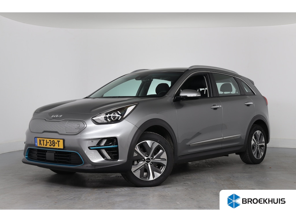 Kia Niro EV e-Niro ComfortLine 64 kWh | Camera | SOH 100% | Stoel & Stuurverwarming | Cruise Control Adaptief | Navigatie | Apple Carplay & Android Auto | Parkeersensoren |