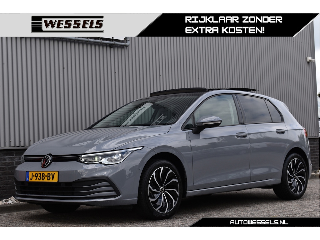 Volkswagen Golf 1.5 TSI Life Business Massage+Memory, Pano, Head-up, Adaptive cruise, Camera