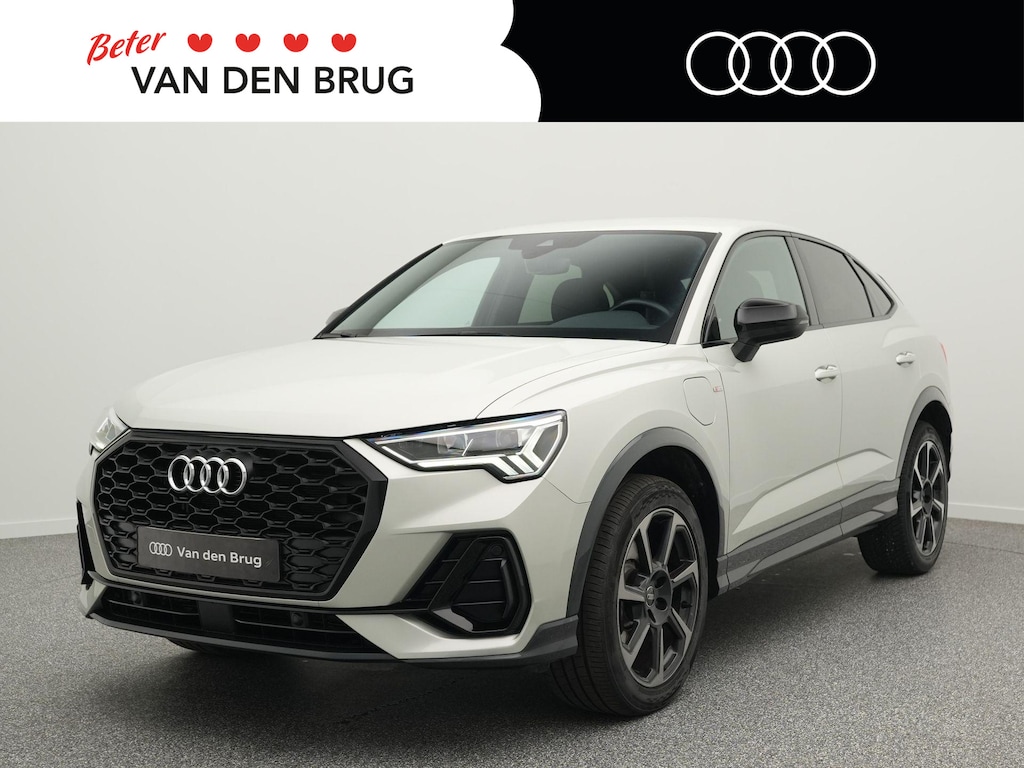 Audi Q3 Sportback 45 TFSI e 245 PK S Edition Automaat | Achteruitrijcamera | Stoelverwarming Voor | Climate Control | Elektrische Kofferklep | Navigatie |