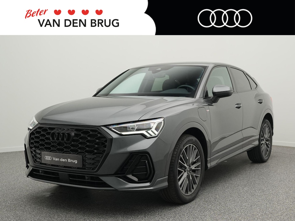 Audi Q3 Sportback 45 TFSI e 245 PK S Edition Automaat | Navigatie | Achteruitrijcamera | Black Optiek | Stoelverwarming Voor | Side Assist | Elek. Kofferklep |