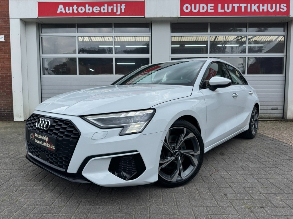 Audi A3 Sportback 35TSFI 150PK S-Tronic Full-Led Cruise App-Connect PDC 18 inch