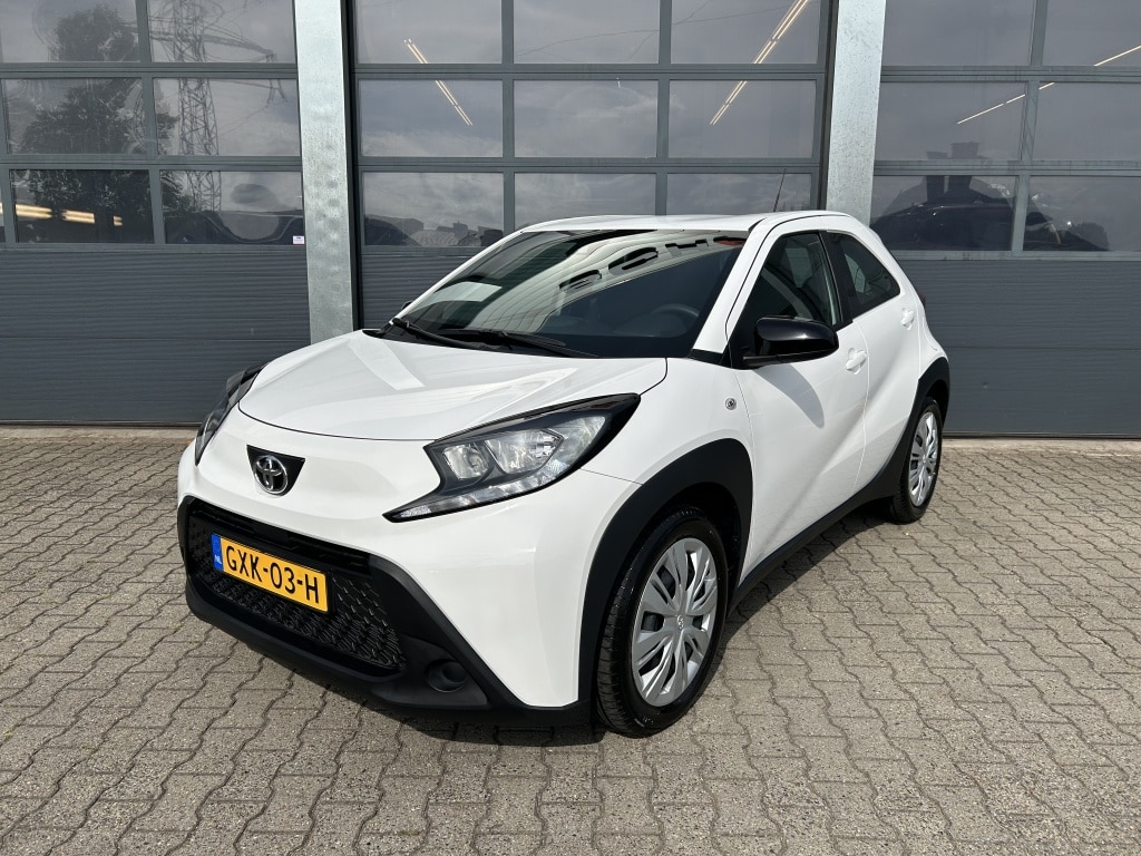 Toyota Aygo X 1.0 VVT-i MT 72pk Play