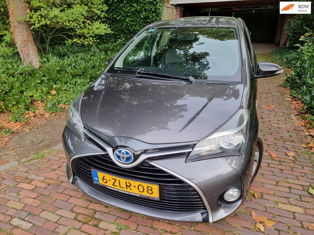 Toyota Yaris 1.5 Hybrid Lease NAVI FACELIFT
