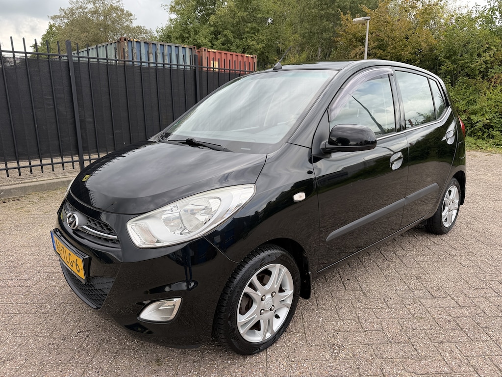 Hyundai i10 1.2 Plus 5 Drs Airco/StrBkr/Elektr Ramen