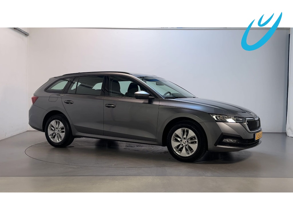 Skoda Octavia Combi 1.0 e-TSI DSG Business Edition Trekhaak Navigatie Parkeersensoren App-Connect