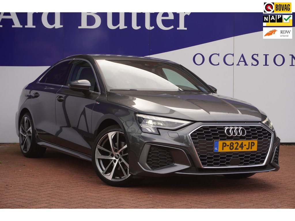 Audi A3 Limousine 30 TFSI S edition+Matrix-Led+Navigatie+Volleder+Vitrual+18"Lmv+Privacy-Glass+stoel-verw+Parkeer-Hulp = SUPER !!