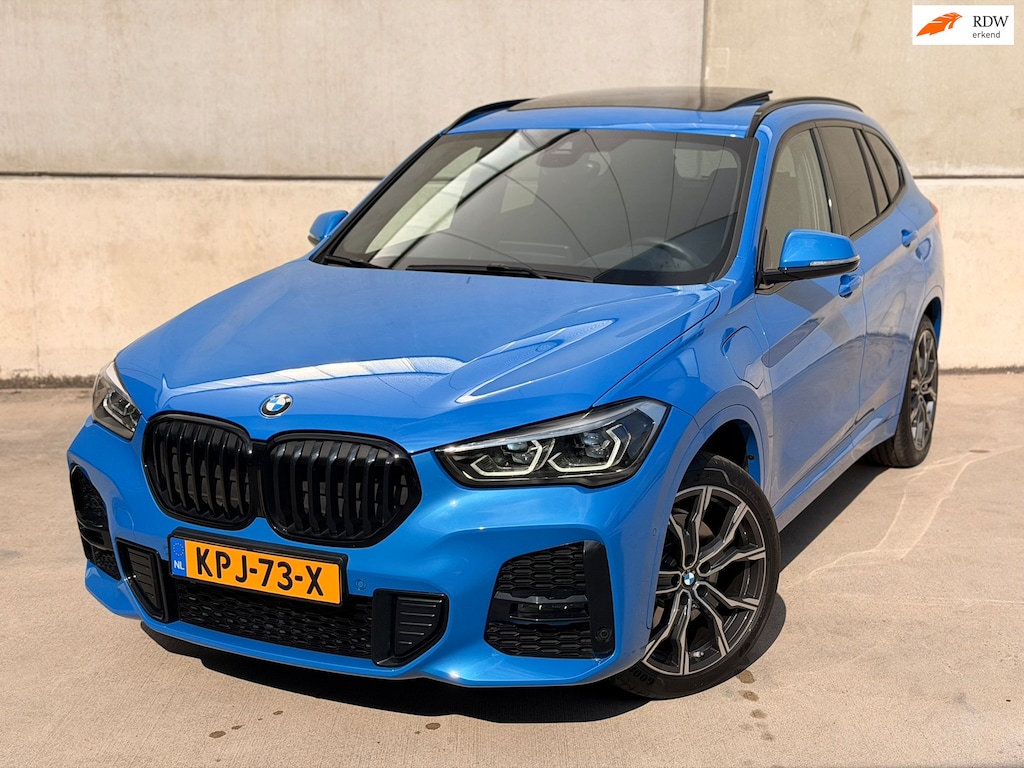BMW X1 XDrive25e M Sport Pano Leder H/K HUD Trekh 19' Shadowline
