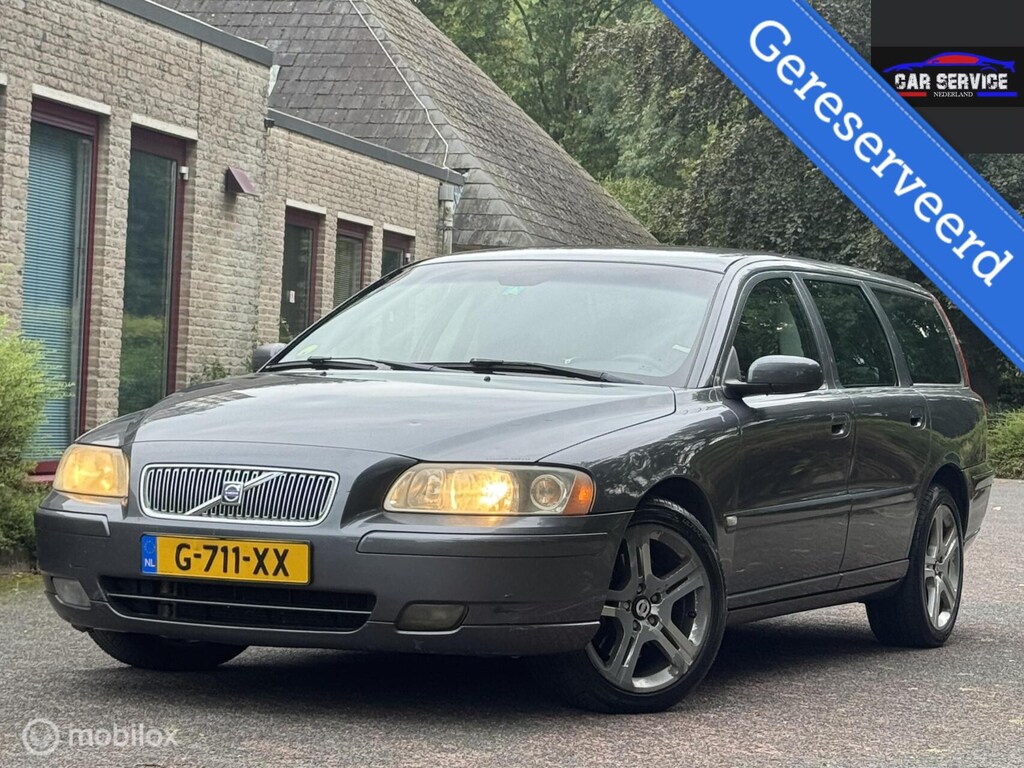 Volvo V70 2.4 Kinetic/APK/TREKHAAK/PDC/LMV/KOOPJE/BAK BONKT