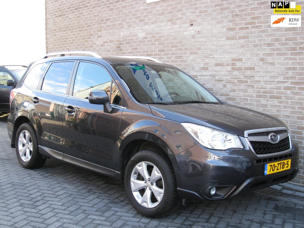 Subaru Forester 2.0 Luxury -Trekhaak - Achteruitrijcamera - Cruise control
