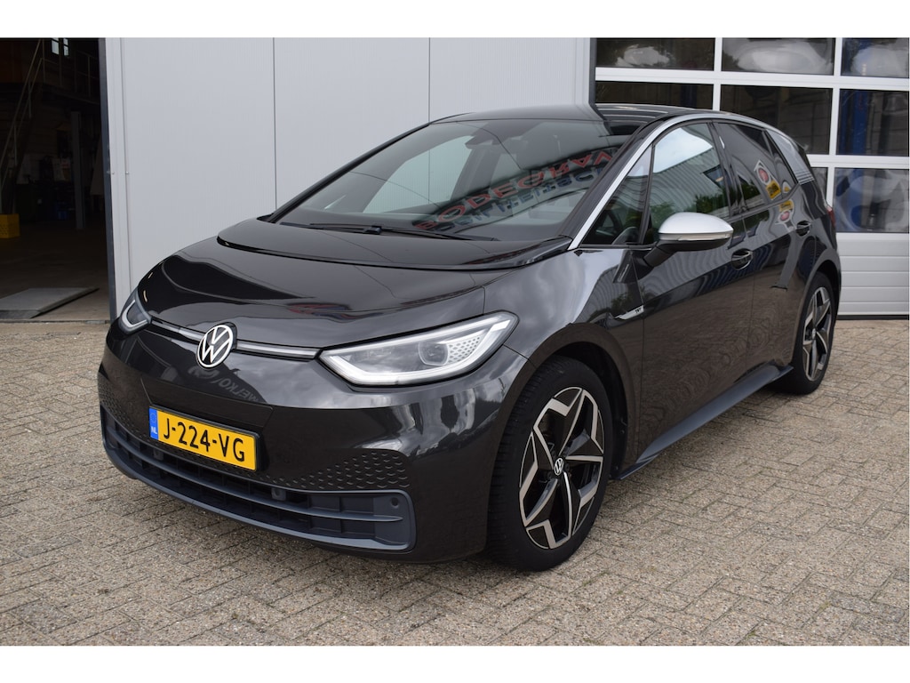 Volkswagen ID.3 First Plus 58 kWh | NL-Auto | Adaptive Cruise Control | Camera | Steunhaak