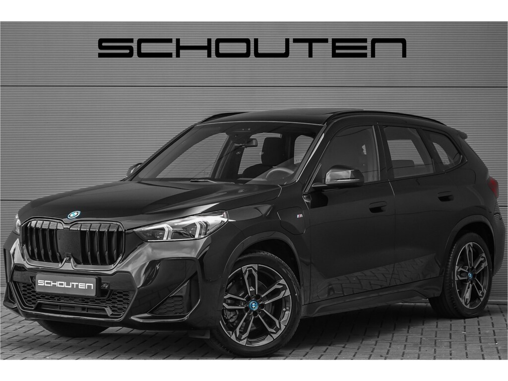 BMW X1 xDrive25e M-Sport Pano Driving Assist Pro Stuur & Stoelverw 360° HUD