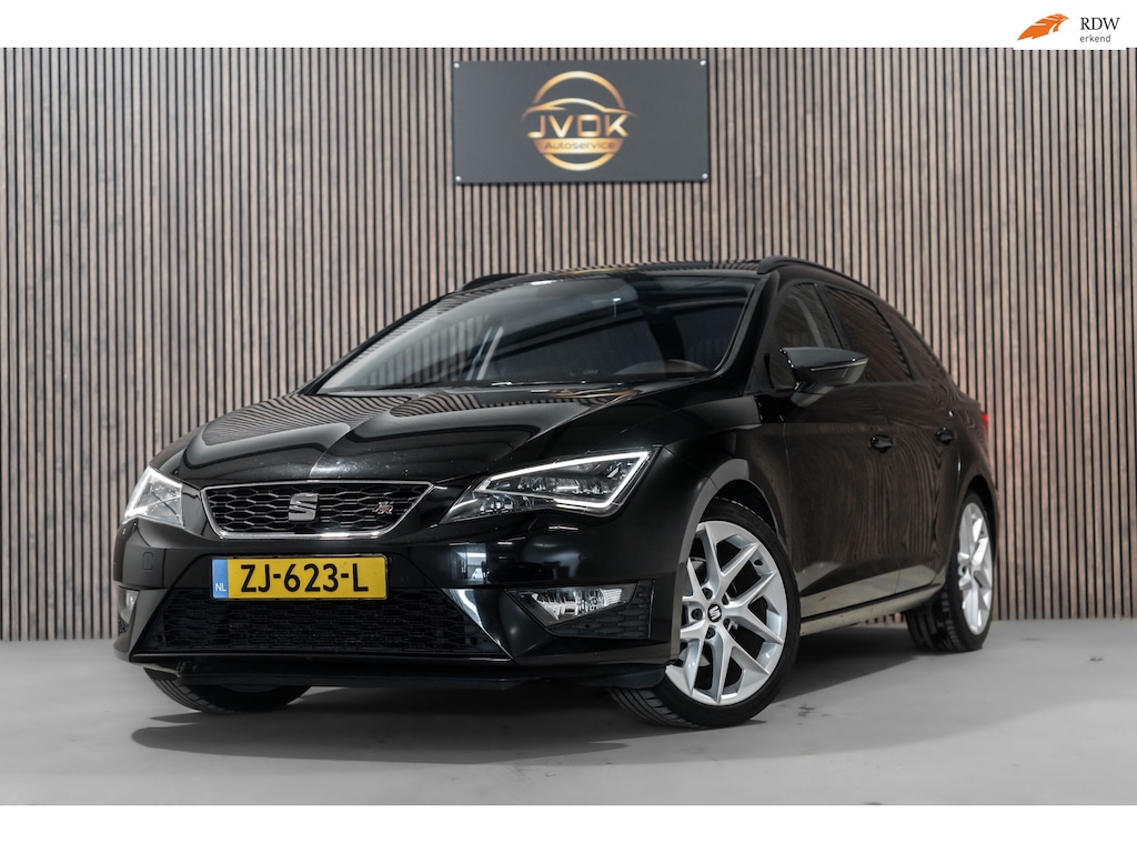SEAT Leon ST 1.4 EcoTSI FR Led Pano Navi PDC Stoelverwarming Leder