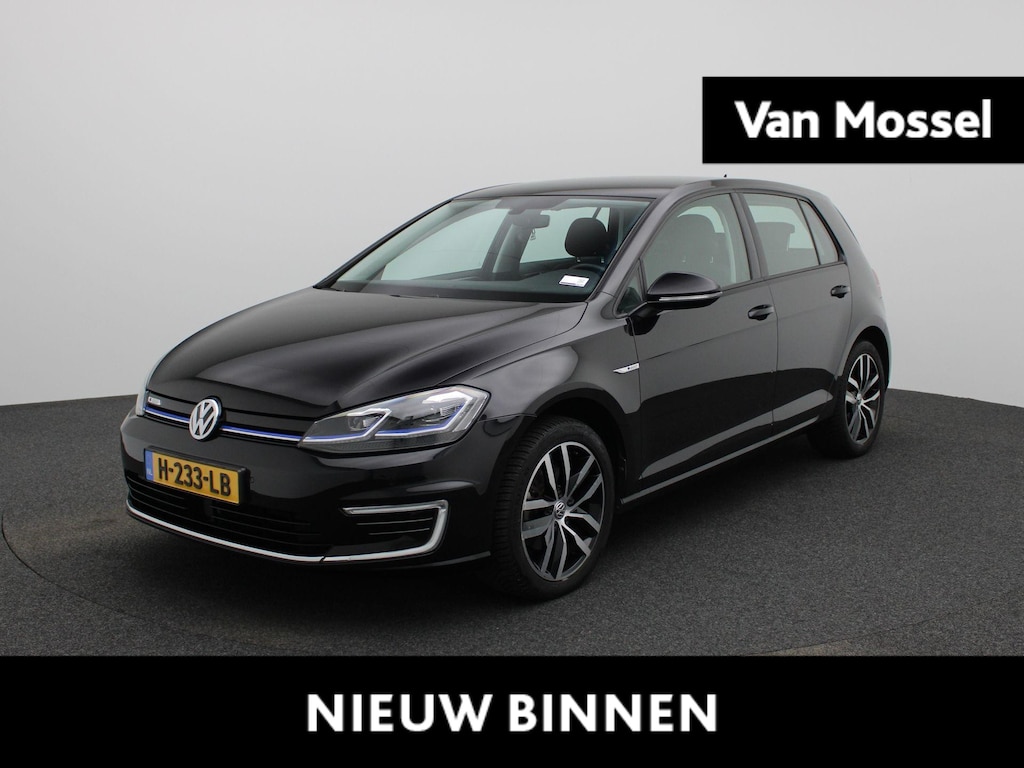 Volkswagen E-Golf E-DITION 136 PK| Origineel Nederlands | Navigatie | Parkeersensoren | Digitale Cockpit | Adaptieve Cruise Control | 17 Inch Velgen