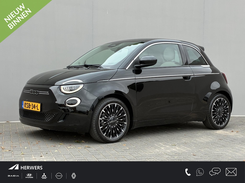 Fiat 500 La Prima 42 kWh / SOH 94% / Apple Carplay/Android Auto / Achteruitrijcamera / Adaptieve Cruise Control / Lichtmetalen Velgen 17" / Navigatie / 3-fase / Snelladen /