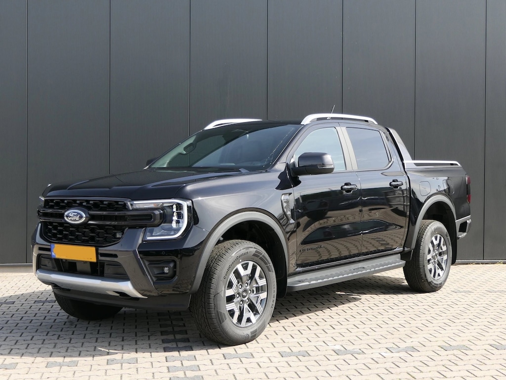 Ford Ranger Wildtrak Double Cab 2.3 PHEV 206 kW / 279 pk | 0.99% Financial Lease | 1-fase laadkabel mode 3 16A, 8 meter | 18" X 8 gegoten aluminium - type 2 | All-season tires