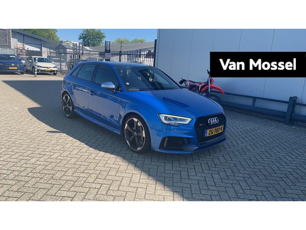 Audi RS3 A3 Sportback 2.5 TFSI quattro | Navigatie | Audi Sport velgen 19 inch | Panorama dak | Airco | Parkeersensoren | Stoelverwarming | Leder |
