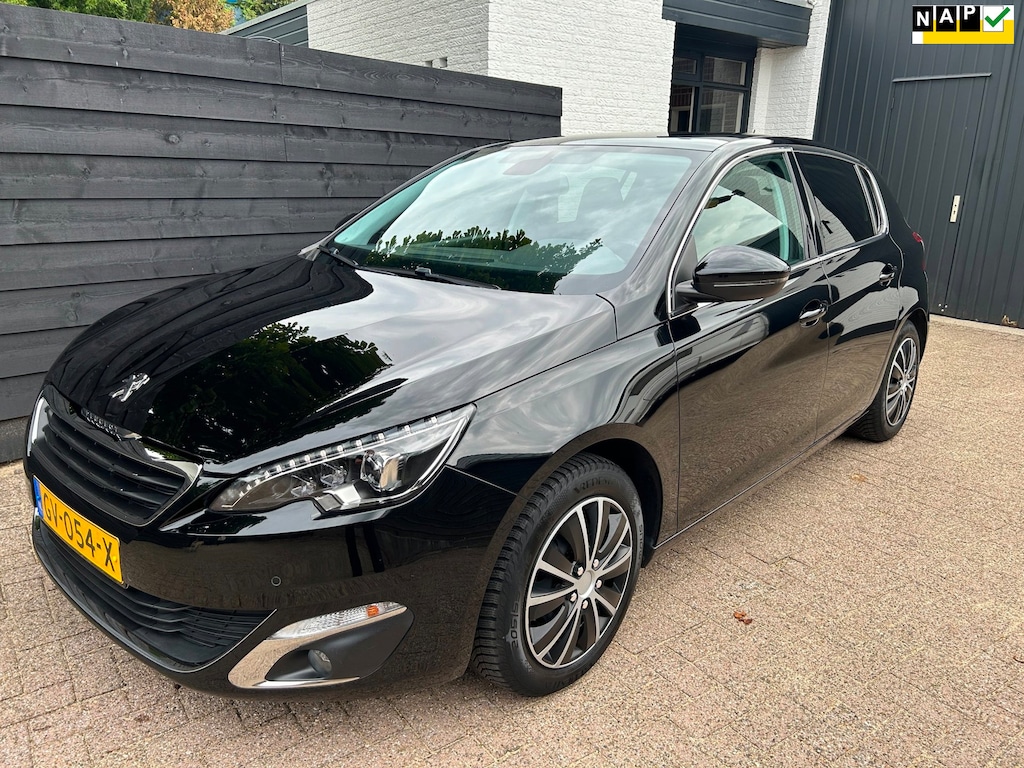 Peugeot 308 1.2 PureTech Allure, Automaat, Glazen dak, Navi, camera