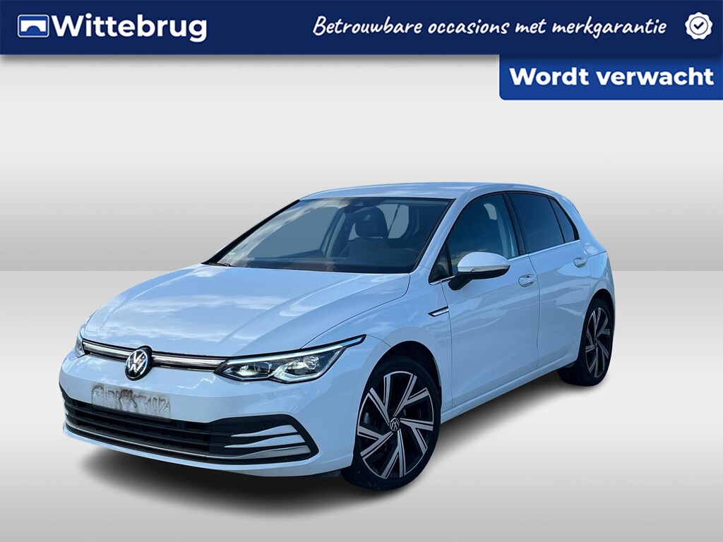 Volkswagen Golf 1.5 TSI 130pk Style / Navigatie / LM 18 inch / Camera / Parkeersensoren / Digital cockpit / APP
