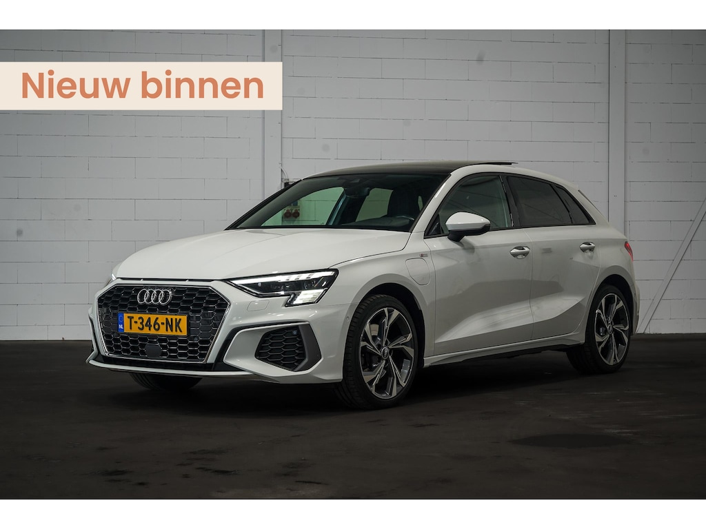 Audi A3 Sportback 40 TFSI e Edition S-Line | PHEV | Pano |  LED Matrix | Keyless | Stoelverwarming