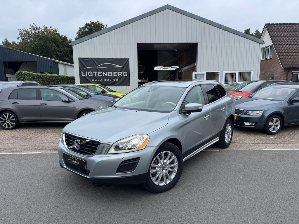 Volvo XC60 3.2 AWD Summum PANO/CRUISE/AIRCO/STLVRW/TREKHAAK